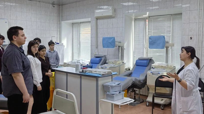 10Б класса посетили Сургутскую Станцию переливания крови